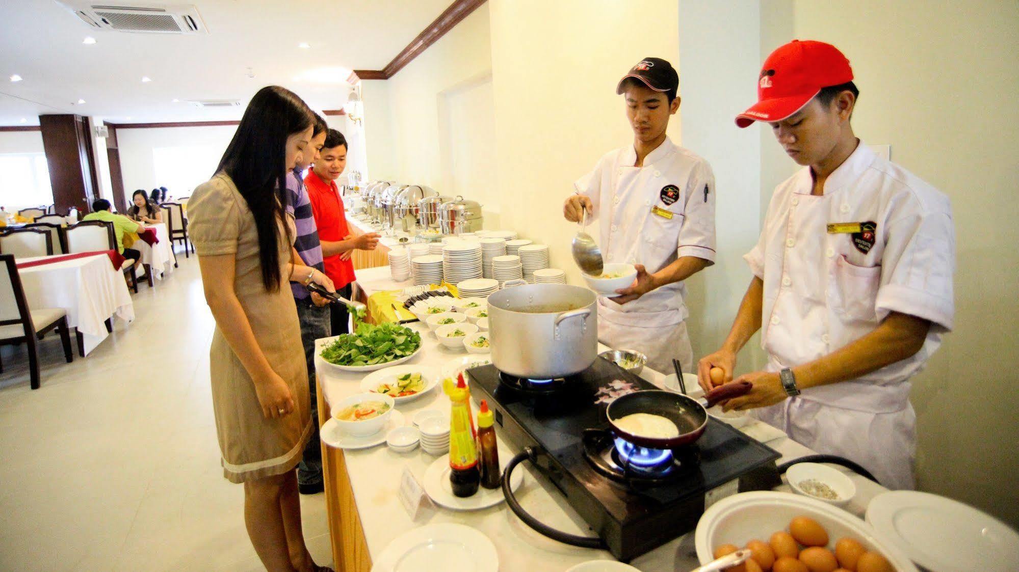 Seventeen Saloon Hotel Da Nang Zewnętrze zdjęcie
